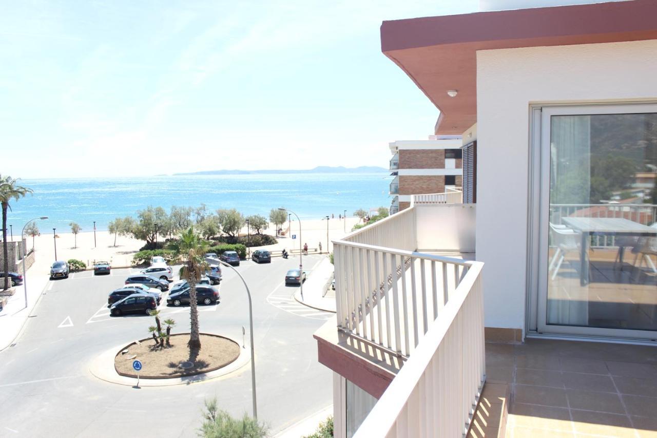 Beautiful Loft, Huge Sunny Terrace, View Over The Beach And Sea Roses Eksteriør bilde